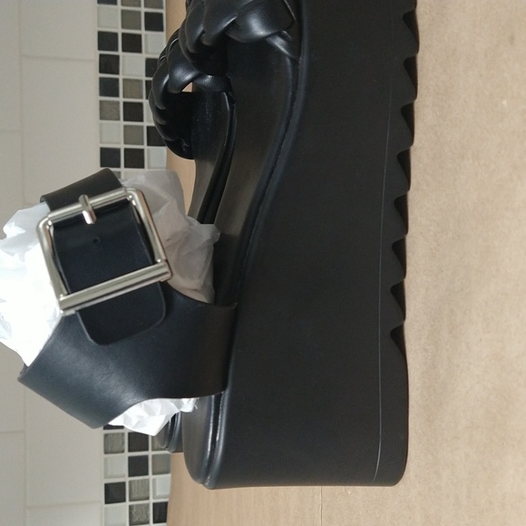 New with Tags, Forever 21 Black Wedge Sandals with Silver Buckles in size 7 - Picture 2 of 11